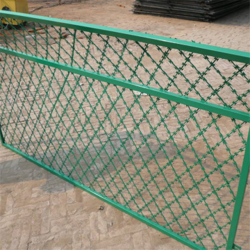 concertina  dipped galvanized razor wire