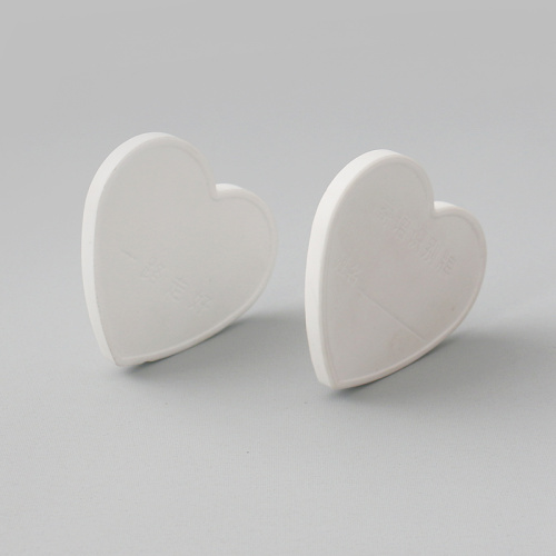 Heart-shaped alumina ceramic sculptures