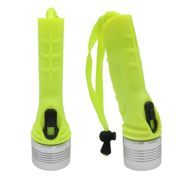 Outdoor Waterproof Scuba Diving Flashlight: An IPX8 LED Torch for Underwater Exploration