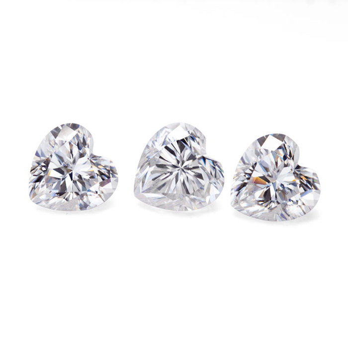 9.5×9.5 มม. Heart Brilliant Cut Moissanite DEF VVS
