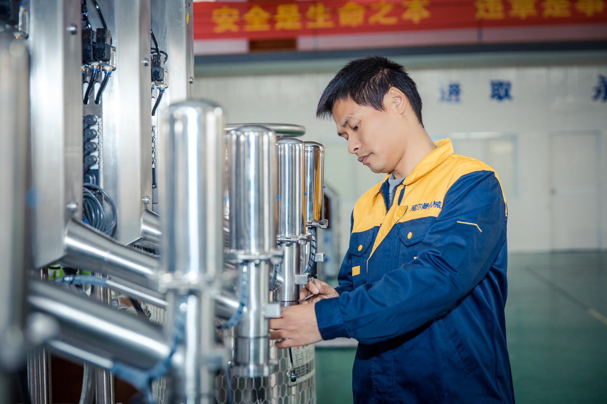 Liquid nitrogen dosing machines for PET bottles