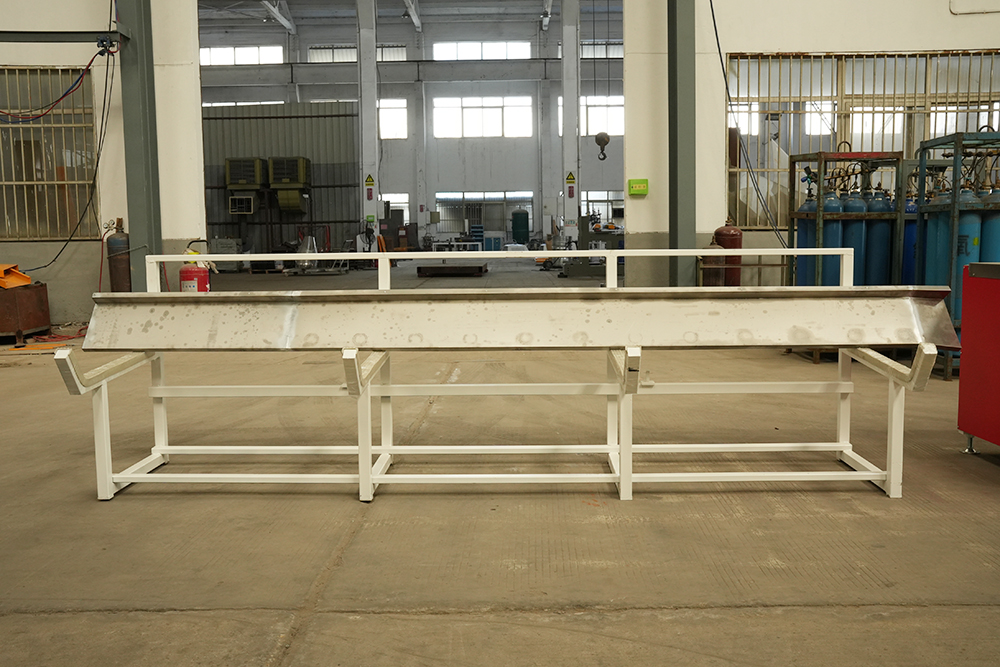 ကျောက်ပလပ်စတစ်ပေါင်းစပ်ပရိုဖိုင်းထုတ်လုပ်မှု Stone Plastic Composite Profile Production