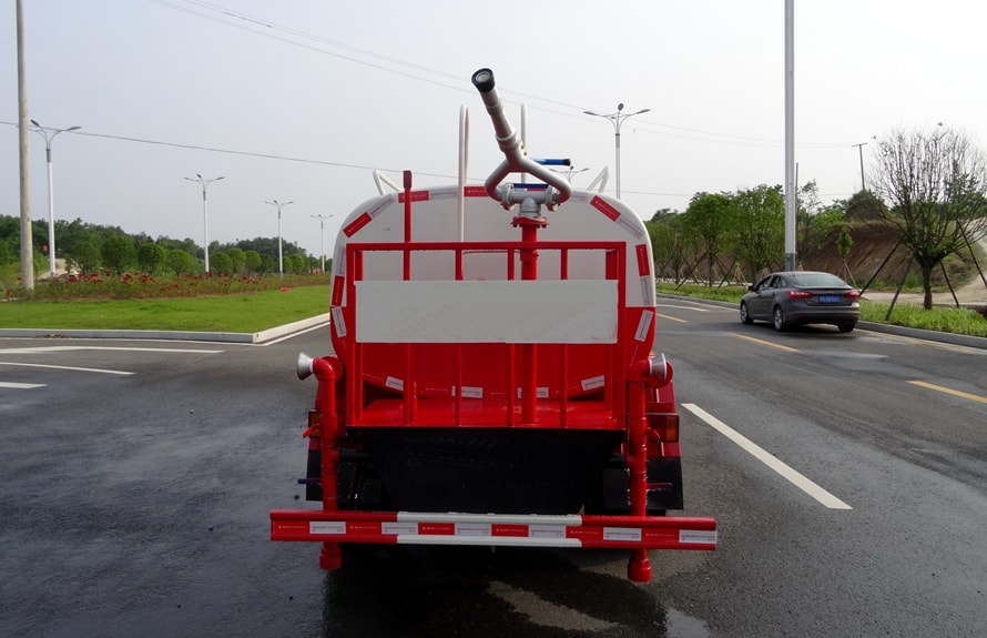 شاحنة مياه جديدة رخيصة FOTON 3000litres