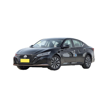 Υψηλής ποιότητας Nissan Altima Sedan 5 Πόρτες 5 καθίσματα με πίσω κάμερα και δερμάτινα ελαστικά R17