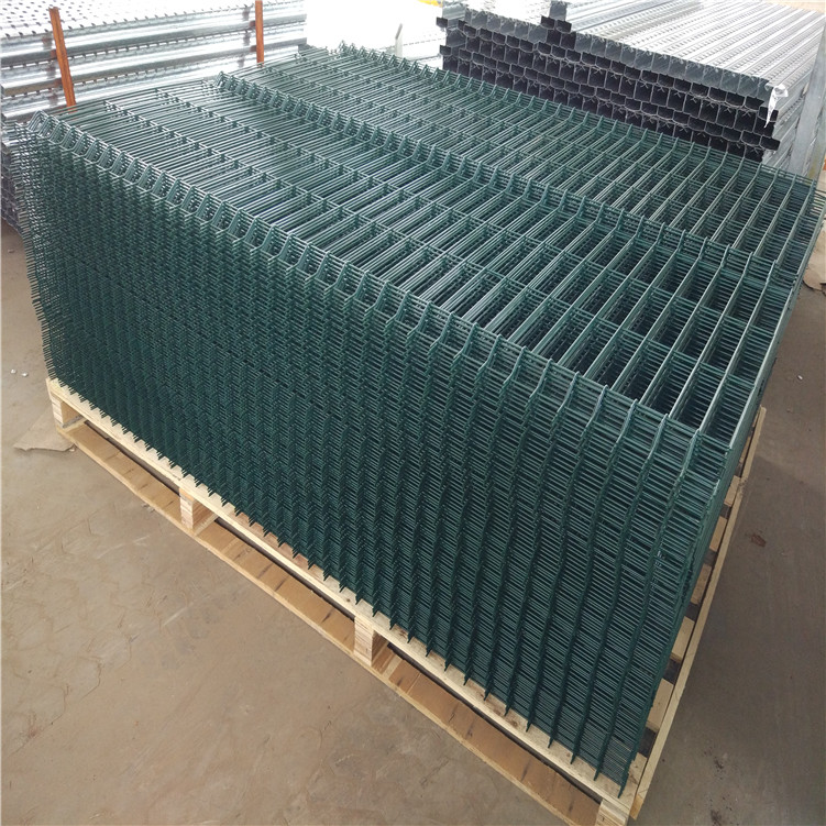 curvy welded iron wire garden fencing mesh