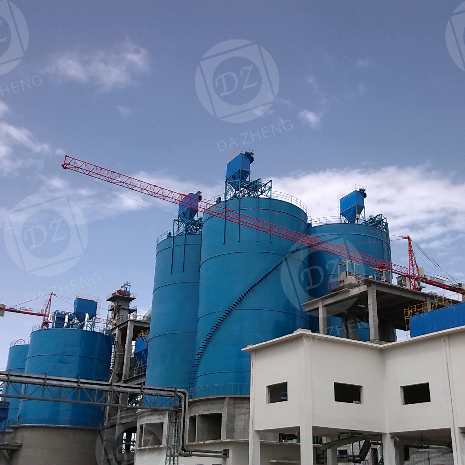 Welded steel plate silo for cement production