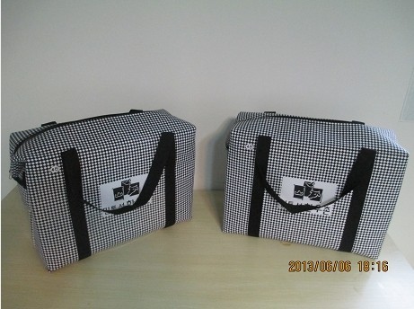 Large Capacity Wholesale Insulated Cooler Bags/Wine Cooler Bag