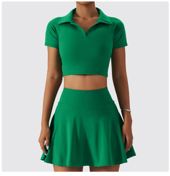 2024 Nouveau costume de tennis de taille plus: Ensemble de fitness sportif de course d'extérieur pour femmes avec t-shirt décontracté et jupe de tennis yoga