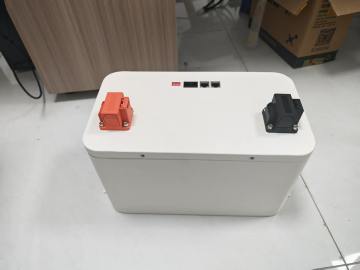 12V 100Ah 1Kwh LiFePO4 Deep Cycle Lithium Ion Battery