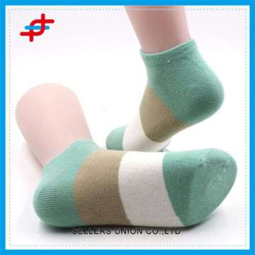 Colorful Stripe Pattern Knitted Tube Socks For Young Girls