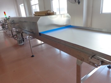 Germicidal belt conveyor Cake Auto production line