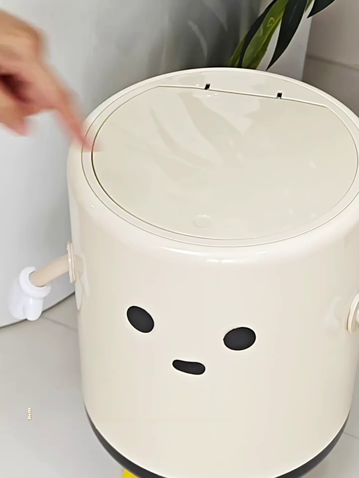 Modern High-Quality Plastic Waste Bin for Bedroom Living Room