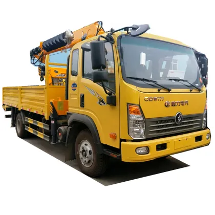 Sino Truck Cdw 6.3tons Truck Mounted Crane for Sale