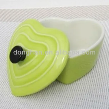 promotional heart shape bakeware with lid