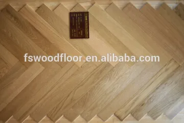 natural oak herringbone parquet flooring