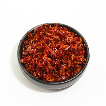 Dried red pepper chili crushed processed