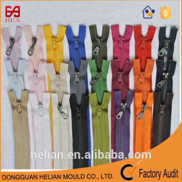 large scale zipper provider Dong guan supplier high quality custom plastic zipper for clothes women