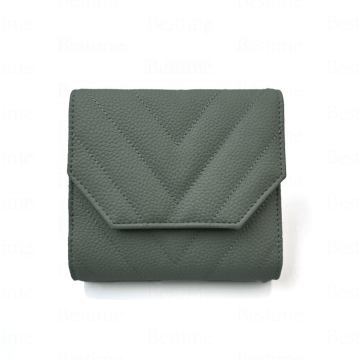 Personalized Trifold Quilted Leather Binder - Silver/Gold Rings, Green Expandable Loose-leaf