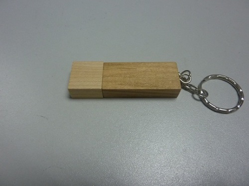 カスタマイズされたロゴ Bluk 木製の USB フラッシュ ドライバーを刻む