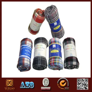 foldable hand-held waterproof beach blanket