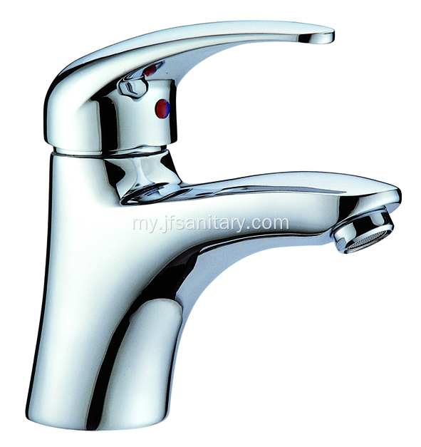 ကြေးဝါမျက်နှာအစိုစွတ်သော faucet ပူနှင့်အအေး