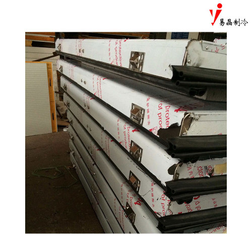 Robuste Kühllagertür mit Scharnier