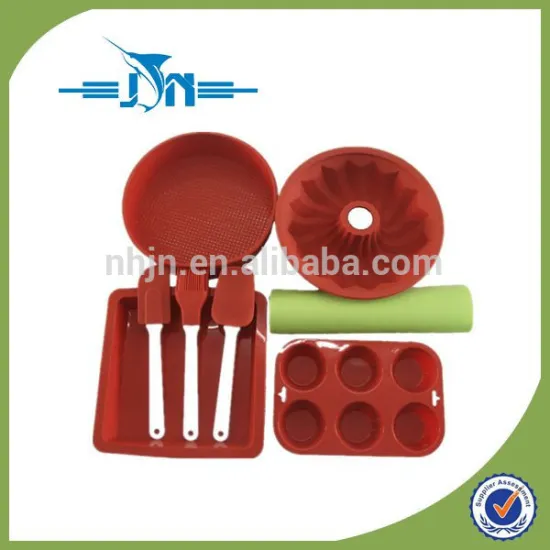 Vonshef 8 Piece Silicone Bakeware Baking Set - Cupcake, Round Cake, Bread Molds, Icing Decorator Spatula & Pastry Brush mat