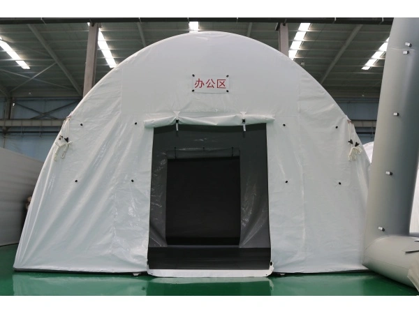Comparison of different sizes of inflatable emergency hospital tents