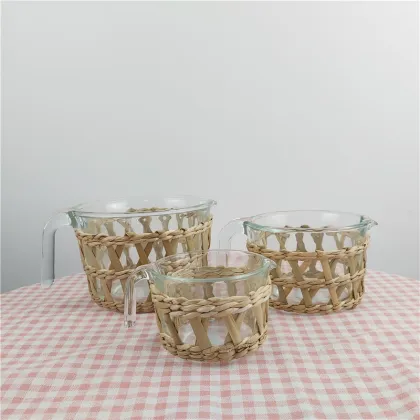Premium Glass Cup Island raffia-wrapped Measuring cups