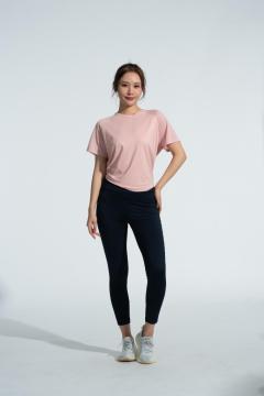 WOMEN'S T-SHIRT AND WOMEN'S LEGGING