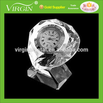 Wholesale heart shape personalized crystal desk clock for wedding souvenir gift