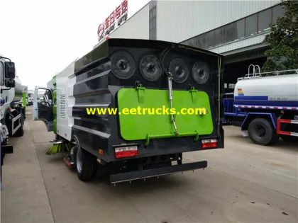 Dongfeng 6000L Airport Runway Sweepers