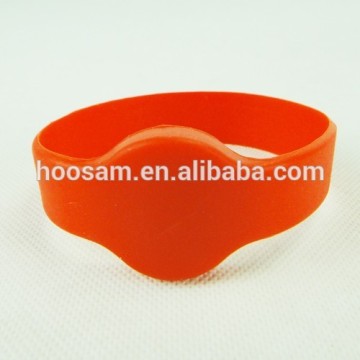Hot Sale Siliconer RFID Bracelet, Water-, Moisture-, Shock-proof and High Temperature-resistant