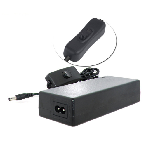 AC tot DC 12V 8A Power Adapter 4Pin