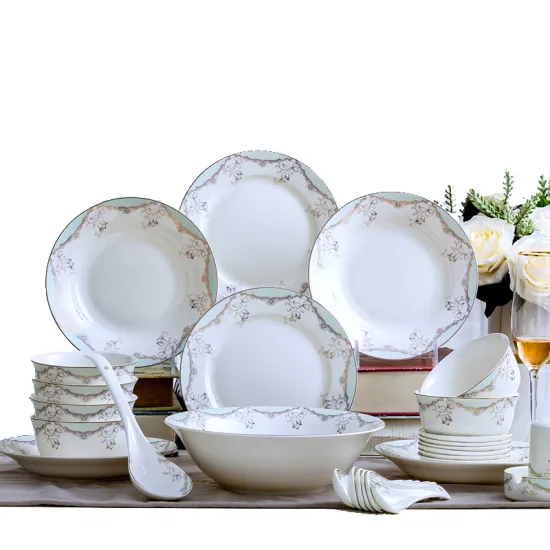 Golden Edged Luxury Porcelain Bone China Dinnerware Set: Perfect for Restaurant and Wedding Tableware