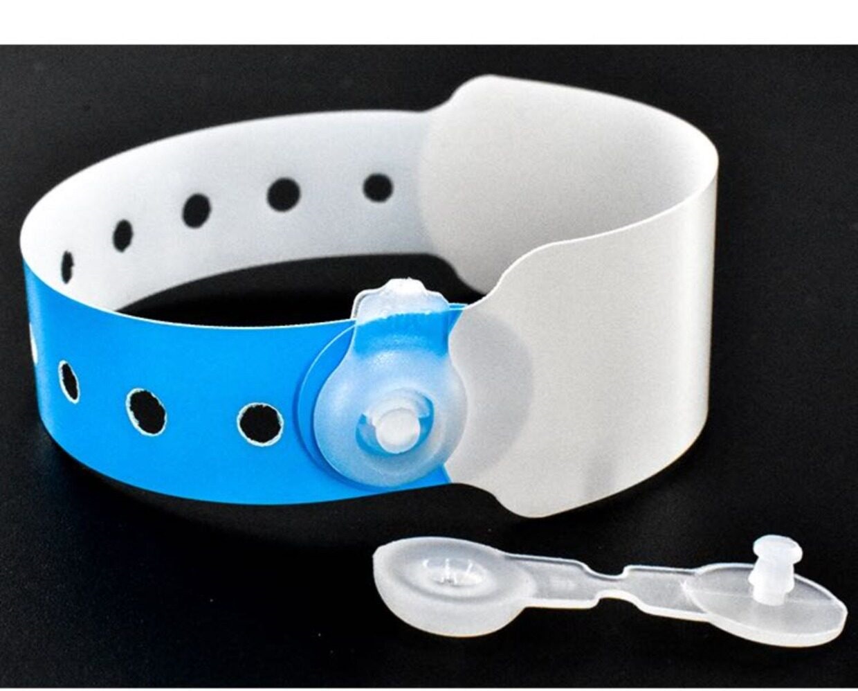 wristband clip