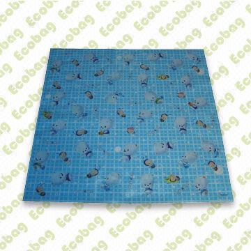 Beach Mat, Made of PP Woven, Available in Various Sizes, Customized Designs are Accepted