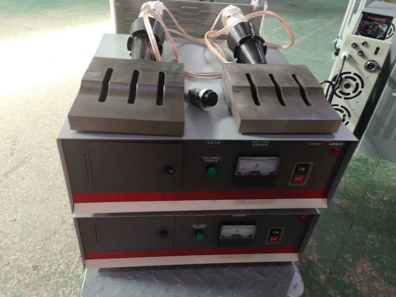 Ultrasonic Generator Set by Ginpertec: 15 kHz & 20 kHz Frequency with Booster Transducer and Horn