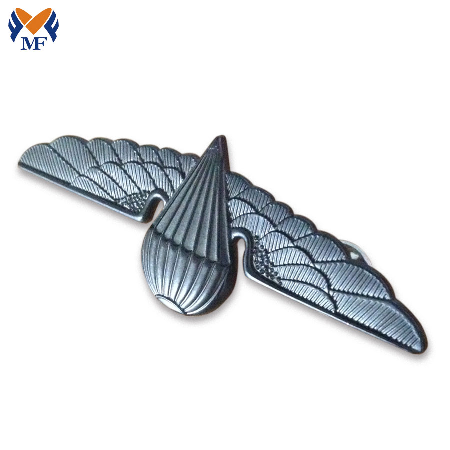 Pino de emblema de forma de asa de prata de metal personalizada