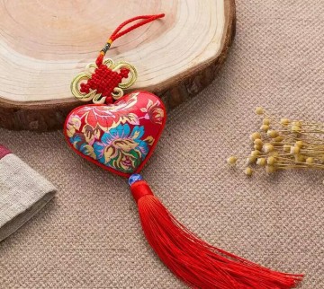 Long lasting adornment perfume sachet