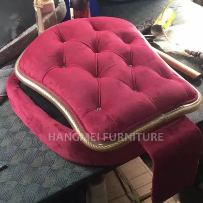 Five Star Hotel Furniture Wholesale: Comfortable Wave Back Banquet Hall Chair for Dining and Conference