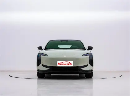 YYC Hot Sale: Chinese-Made Hongqi EH7 800KM Electric SUV