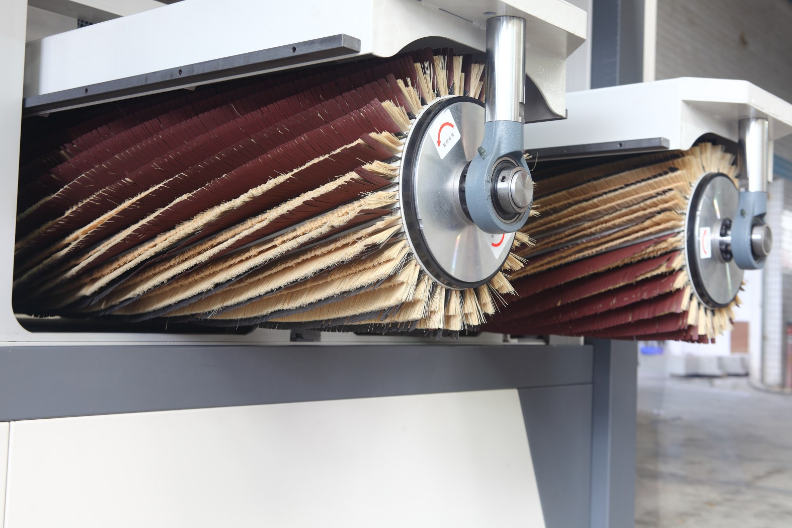 Solid wood special shape sanding machine