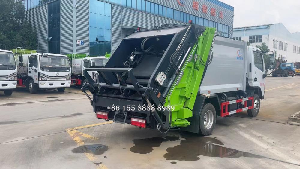 Compressed Refuse Truck 6 Jpg