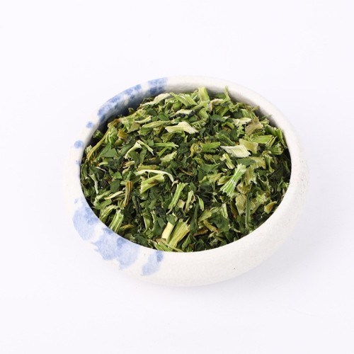 Daun bayam kering dikontrol pestisida