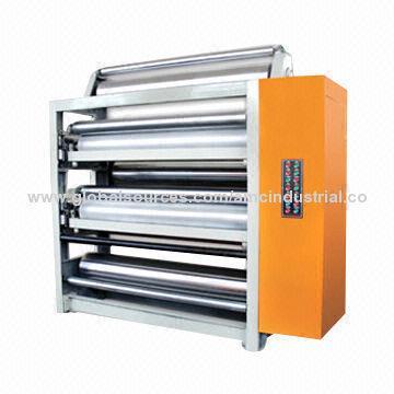 Gluing machine with continuous glue supply