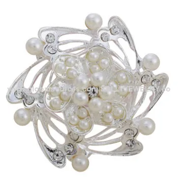 Fashion Pearl Brooch, Made of Alloy, Rhinestones, Imitation Pearl