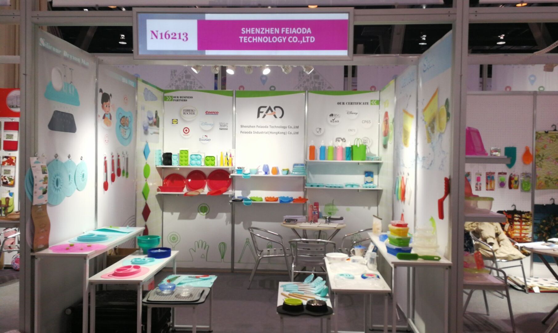Silicone Lid Booth