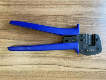 Mini solar cable crimping pliers labor-saving pliers