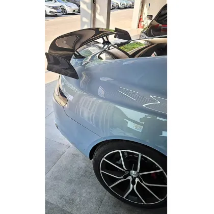 High-Quality, Affordable Carbon Fiber Wing Spoiler for Aston Martin DB9 - F1 Edition